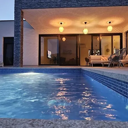 Marina Villa Kršan